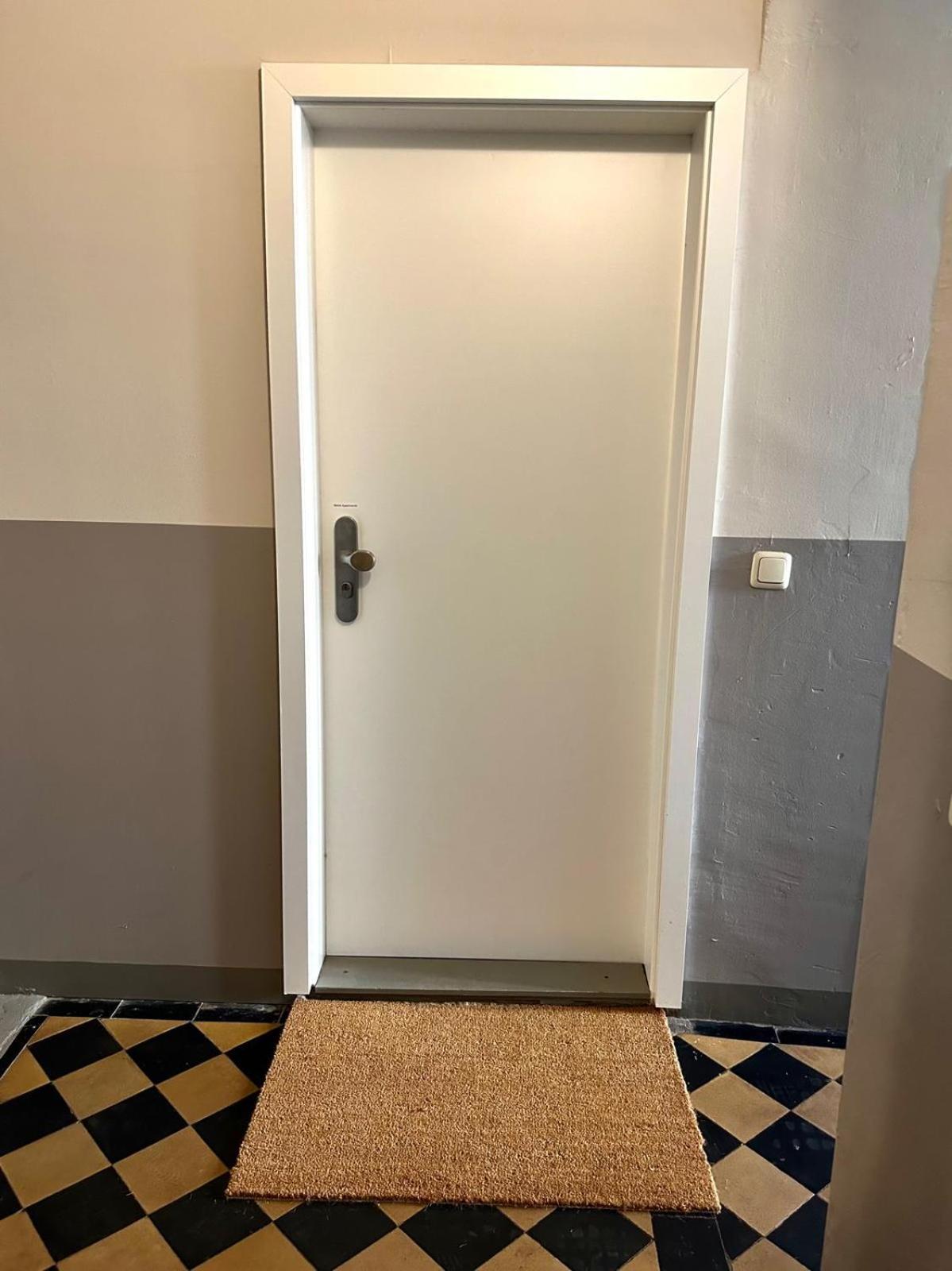 Raha - Grosses 3 Z-apartment - Erdgeschoss - Domplatz - Vollausstattung *